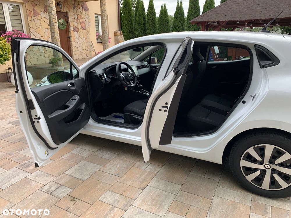 Renault Clio E-TECH 140 INTENS - 12