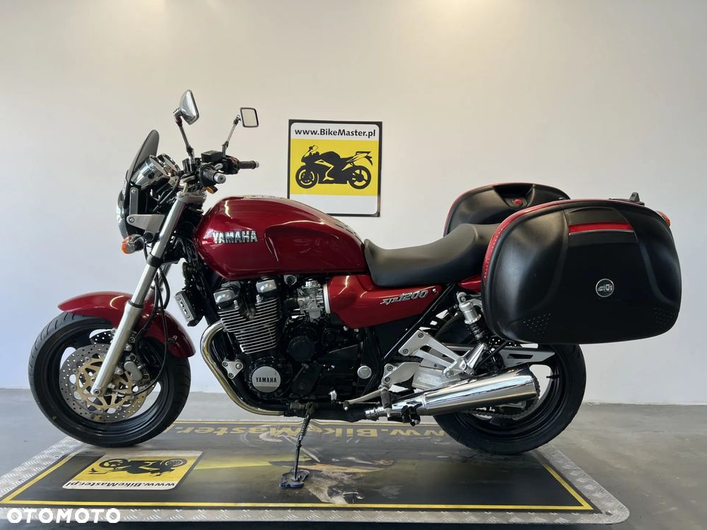 Yamaha XJR - 2
