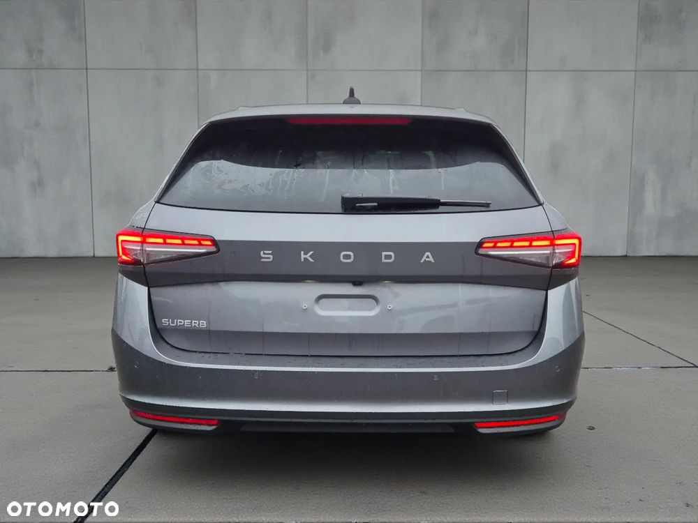 Skoda Superb 2.0 TDI SCR Edition 130 DSG - 8