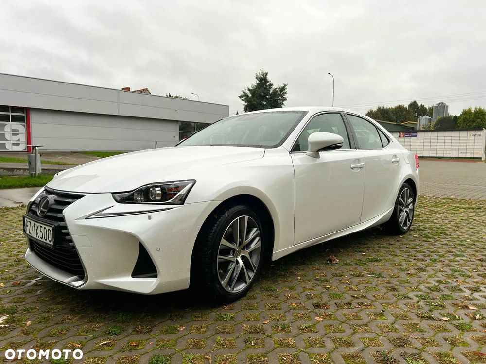Lexus IS 200t Elite - 12