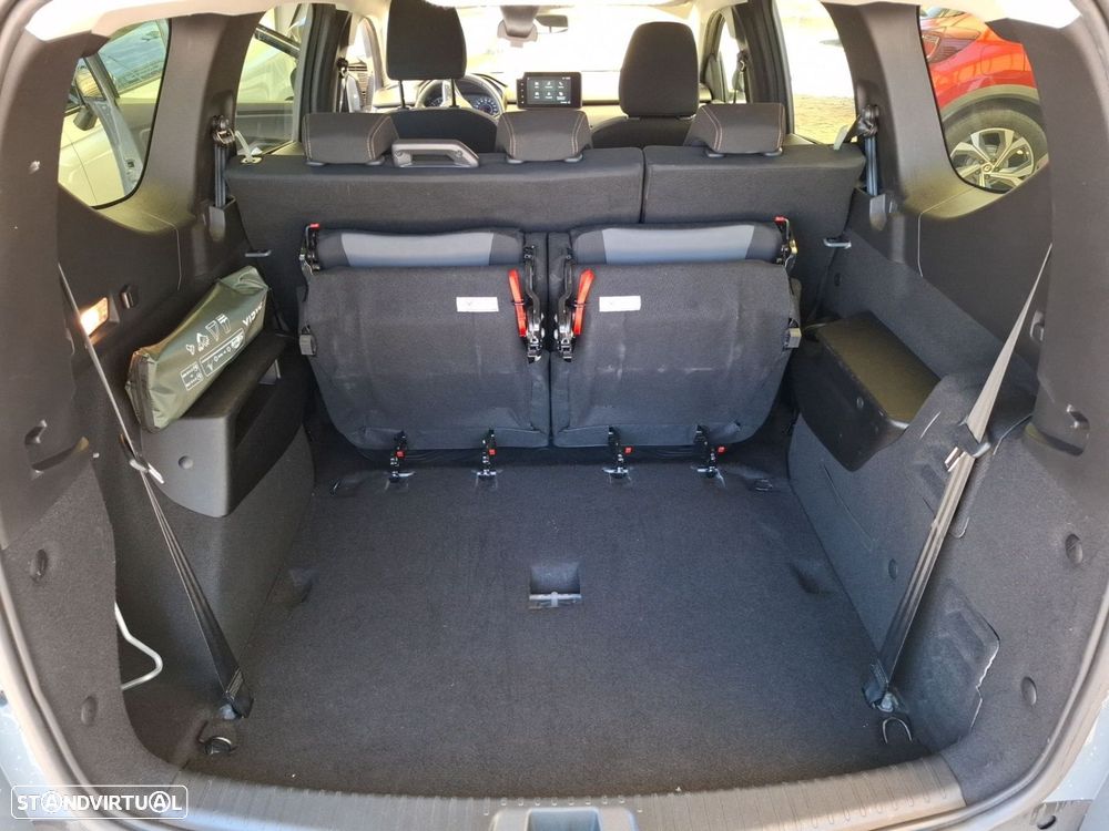 Dacia Jogger 1.0 TCe Extreme 7L - 26