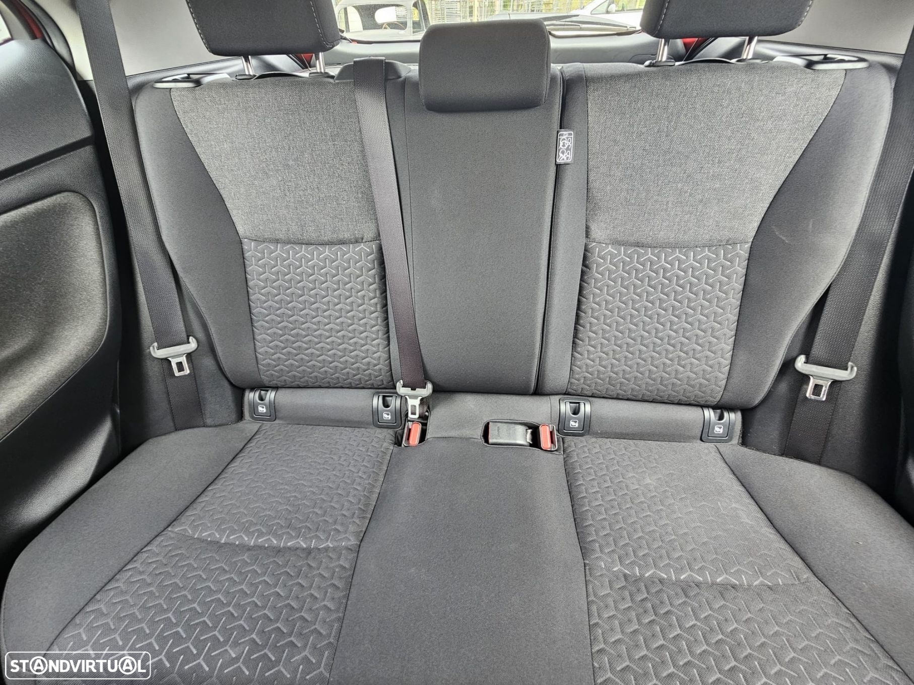Toyota Yaris Cross 1.5 HDF Comfort Plus - 22
