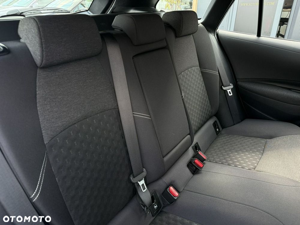Toyota Corolla 1.8 Hybrid Comfort - 36