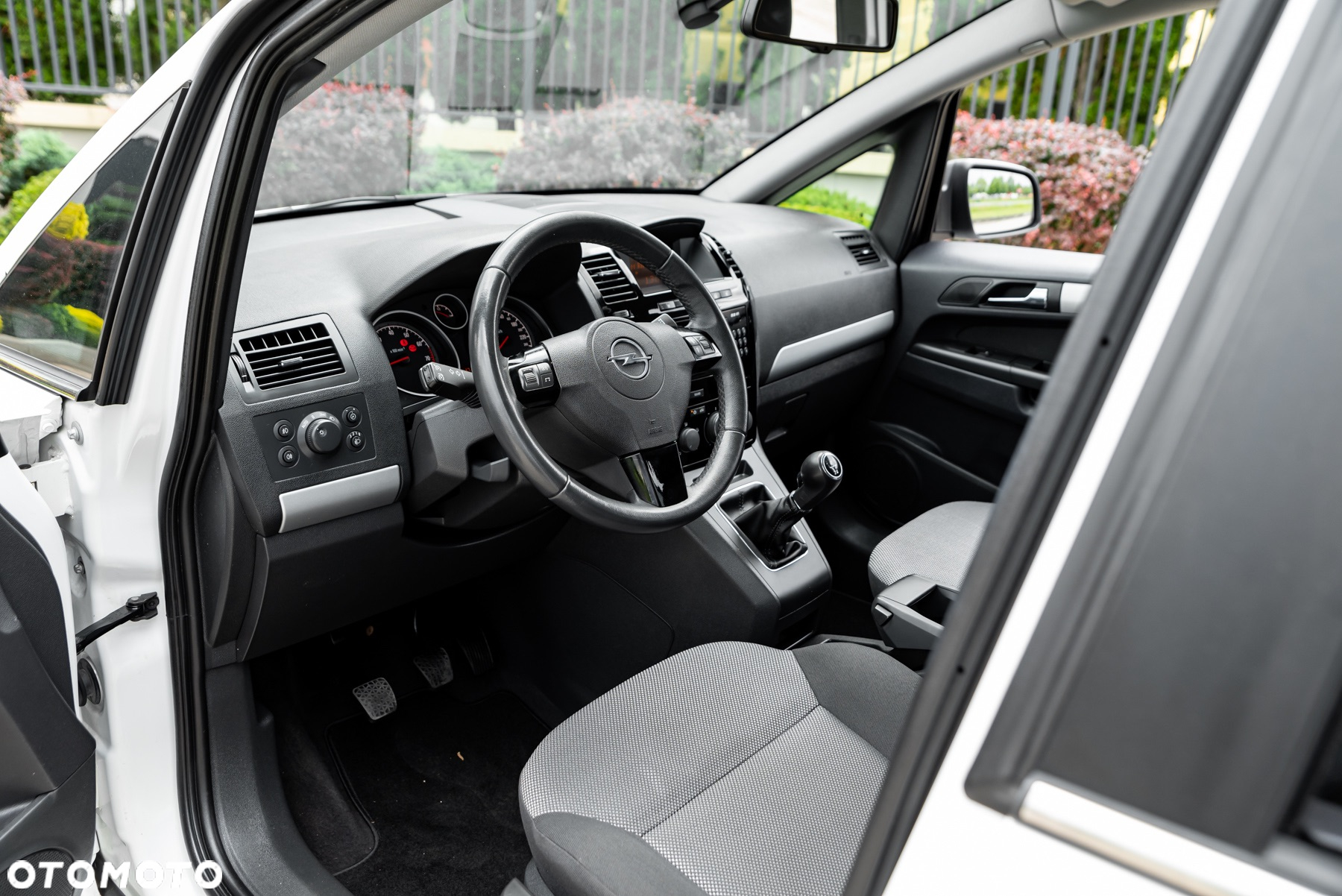 Opel Zafira 1.8 - 19