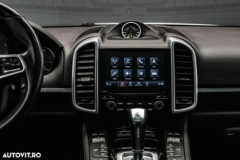 Porsche Cayenne - 19