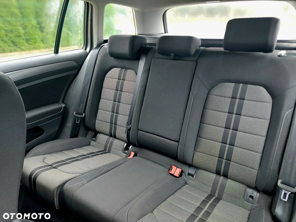 Volkswagen Golf 1.2 TSI BMT Comfortline - 21