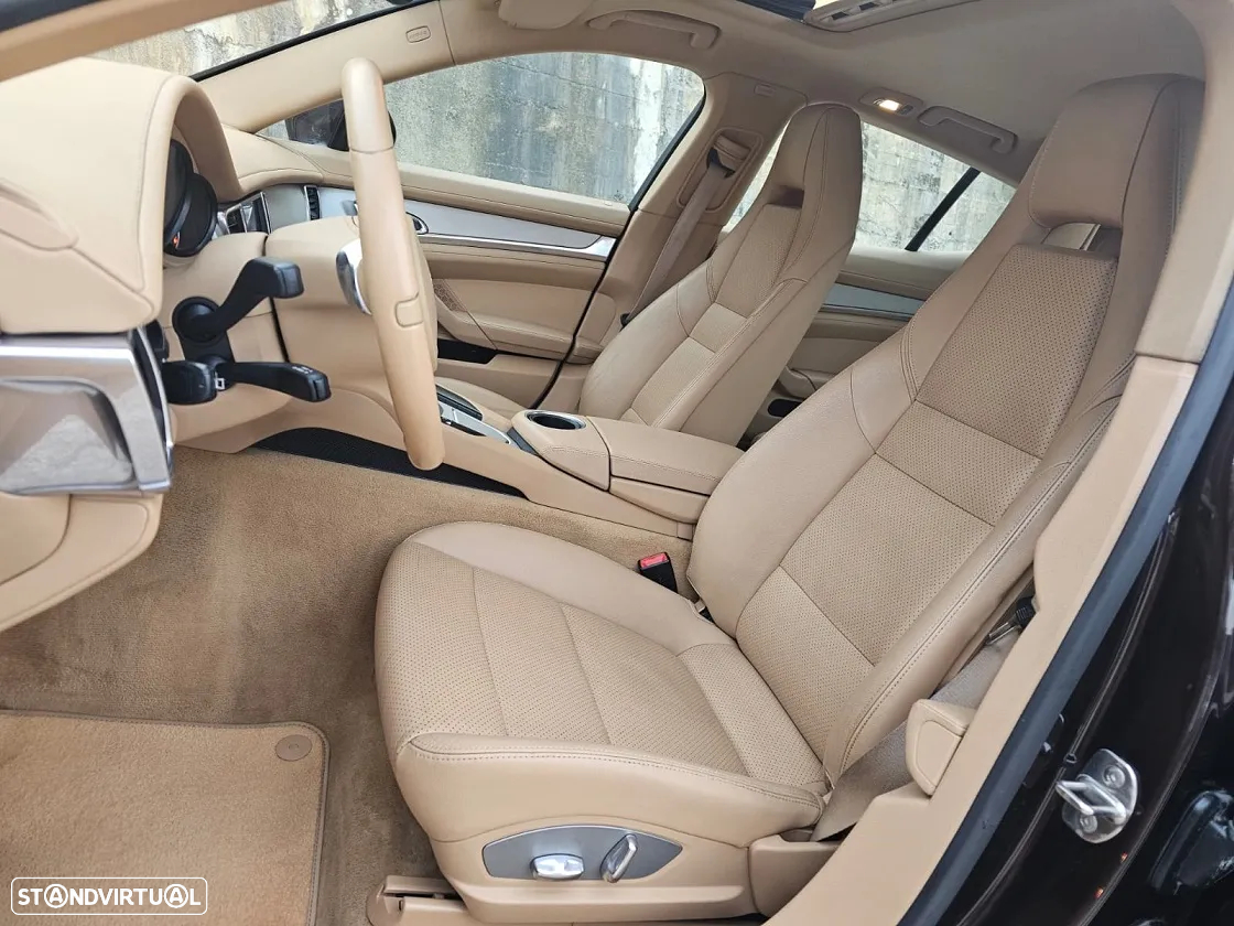 Porsche Panamera Platinum Edition - 12