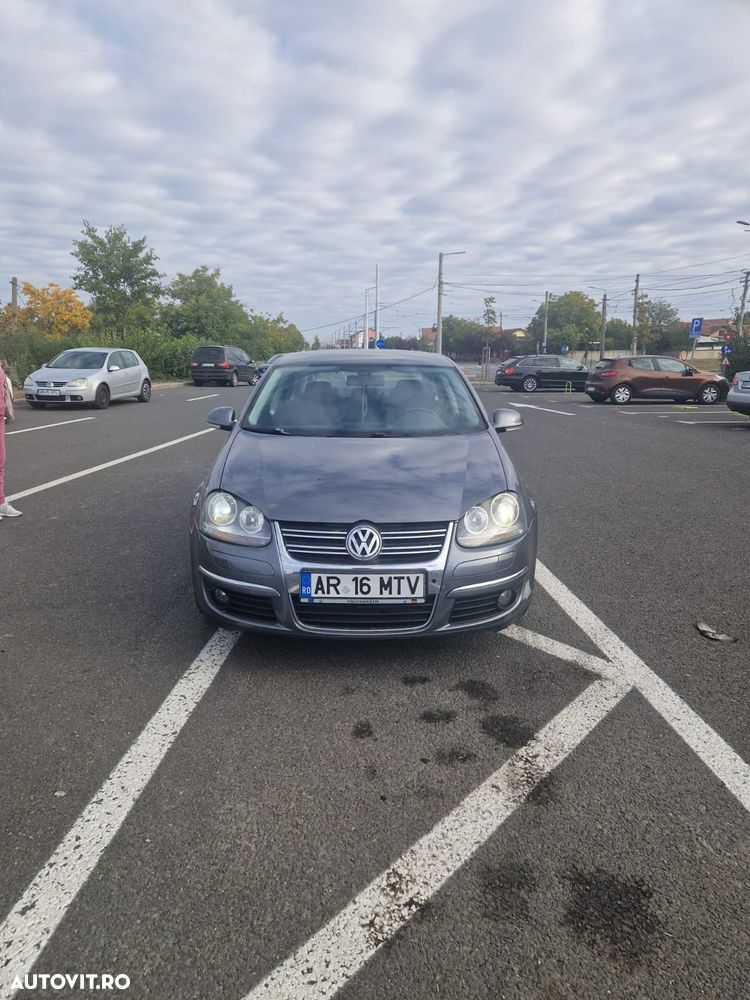 Volkswagen Jetta 2.0 TDI Life - 4