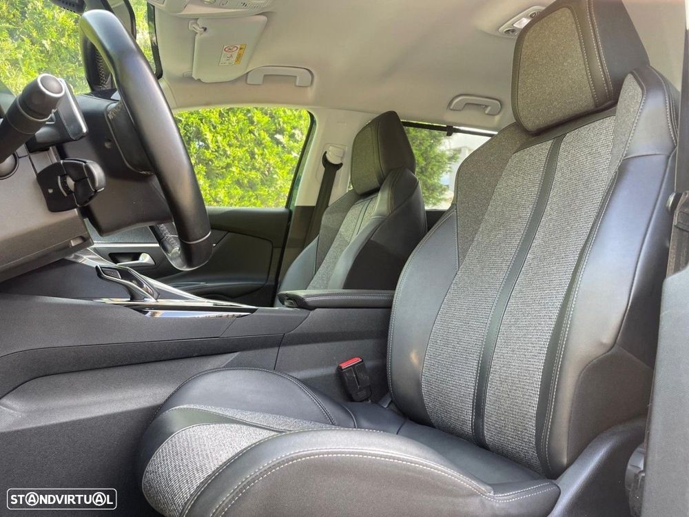 Peugeot 5008 1.5 BlueHDi Allure Pack EAT8 - 4