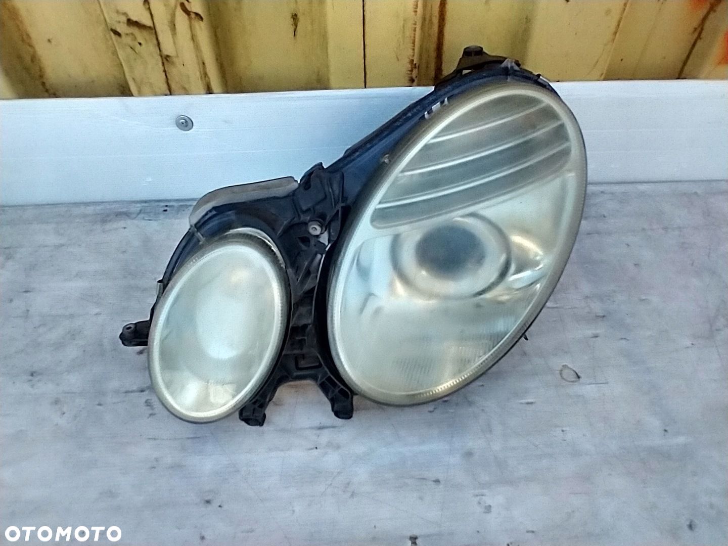 MERCEDES E-KLASA W211 LAMPA LEWA PRZÓD PRZEDNIA ANGLIK UK - 1