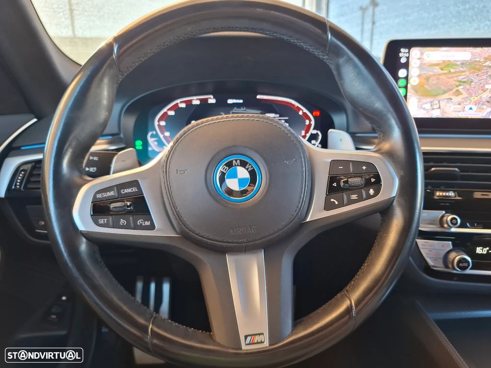 BMW 530 e Pack Desportivo M Pro - 23