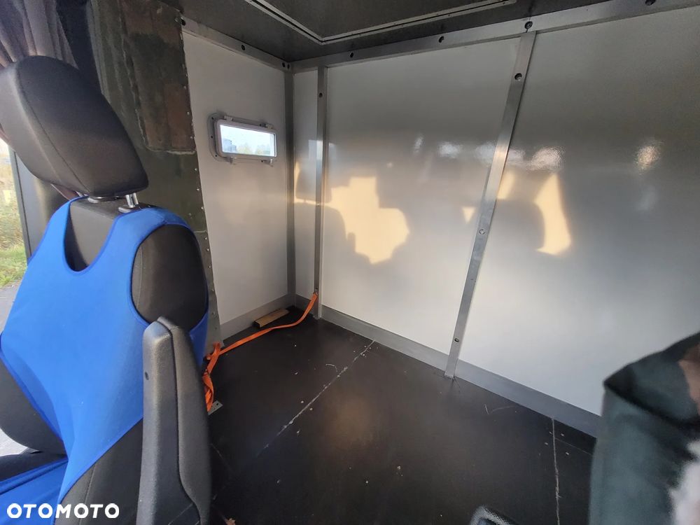 Mercedes-Benz Sprinter - 7