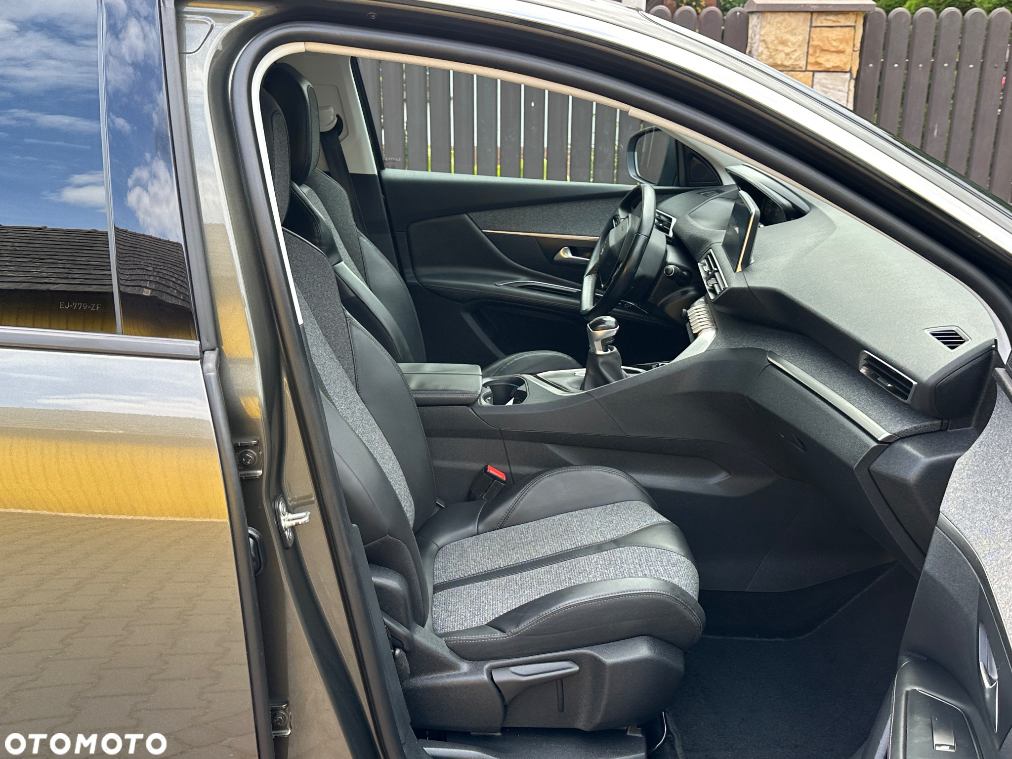 Peugeot 3008 1.6 BlueHDi Allure S&S - 17