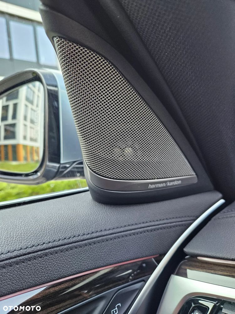 BMW Seria 5 520d xDrive Luxury Line - 29