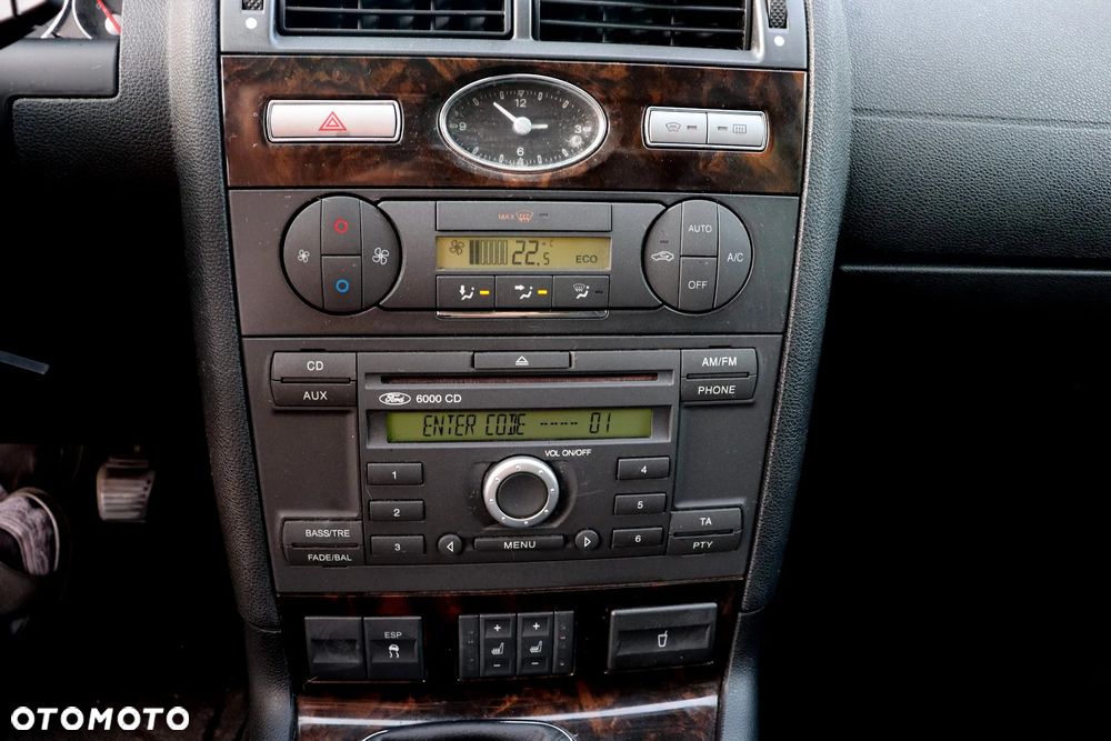 Ford Mondeo 2.0 TDCI DPF Ghia - 16