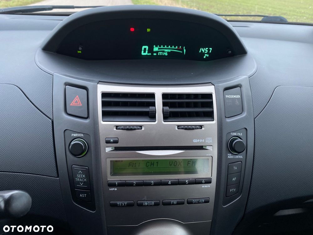 Toyota Yaris 1.33 Luna - 21