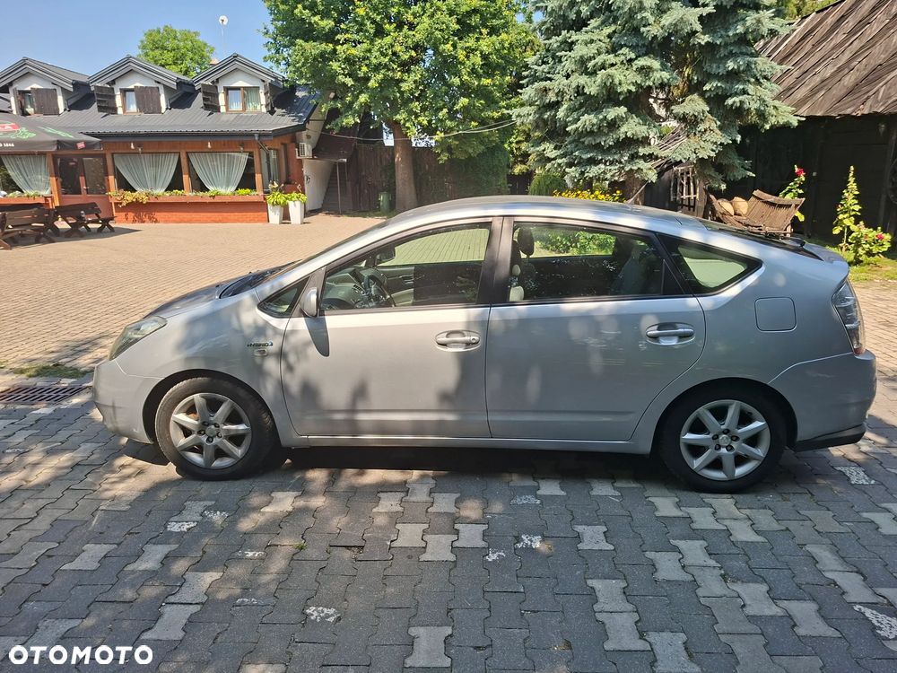 Toyota Prius 1.5 VVT-i Sol - 4
