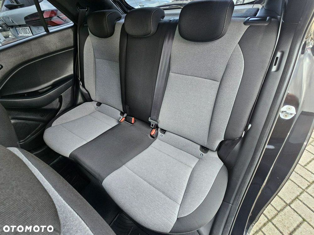 Hyundai i20 - 14