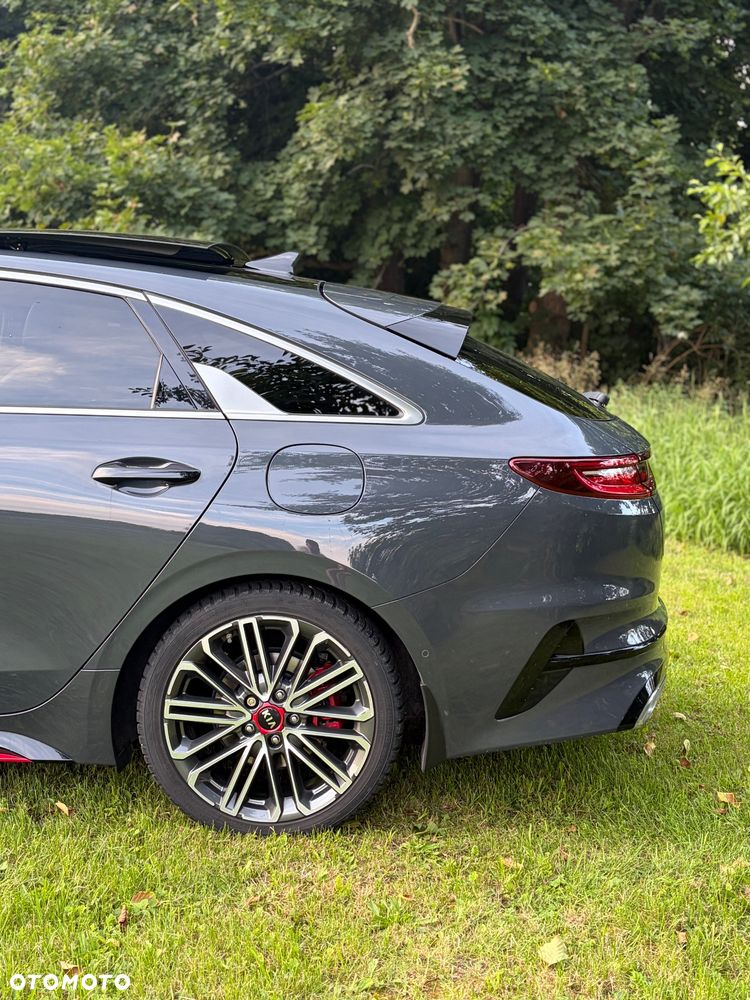 Kia ProCeed 1.6 T-GDI GT DCT - 10