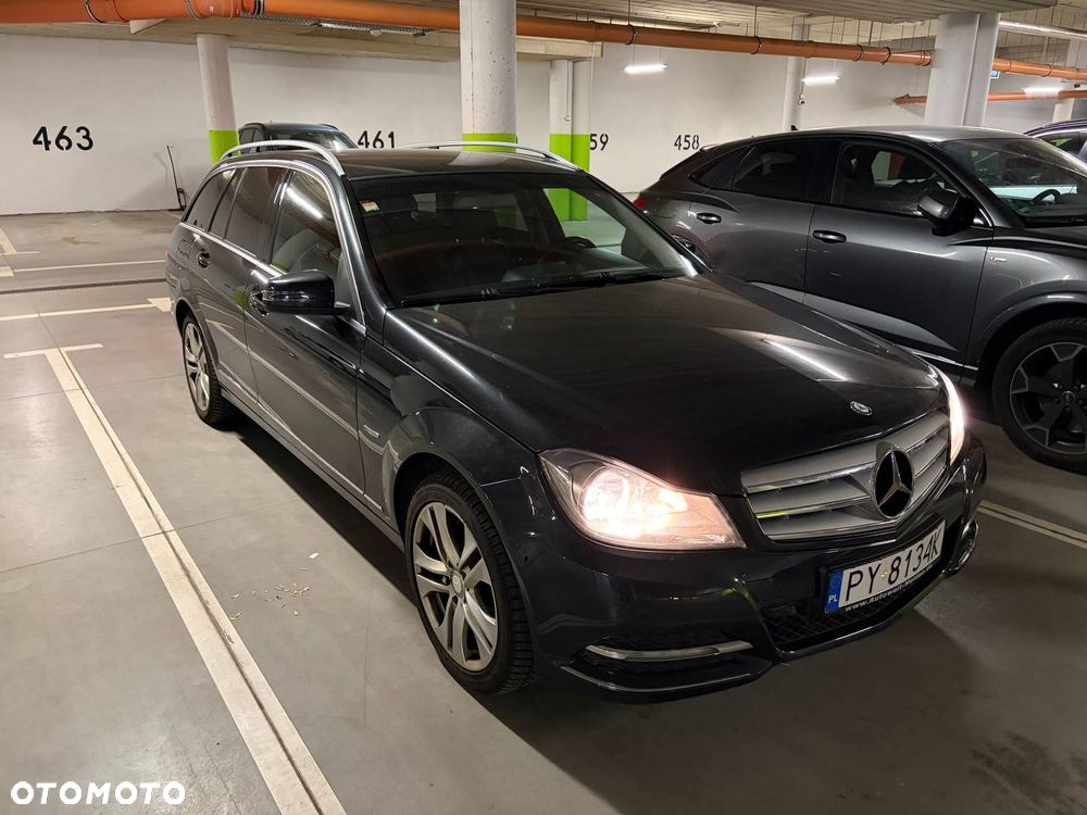 Mercedes-Benz Klasa C 180 CGI BlueEff Avantgarde - 4