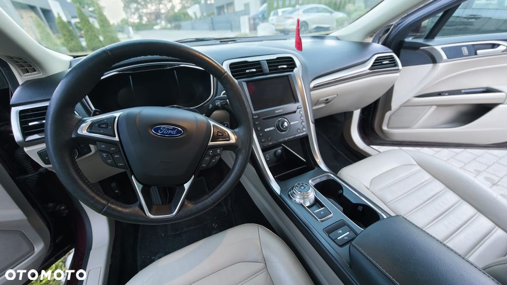 Ford Fusion 2.0 EcoBoost Titanium - 10