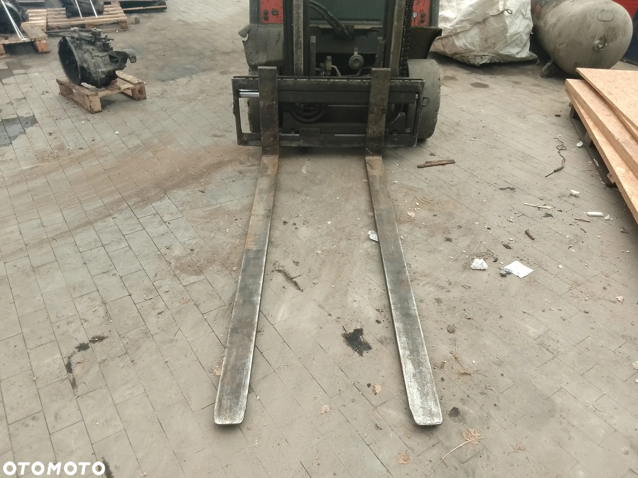WÓZEK WIDŁOWY LINDE H25T 2008R - SPRAWNY - 16