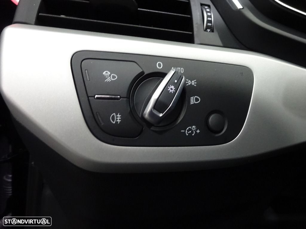 Audi A4 35 TDI S tronic - 11