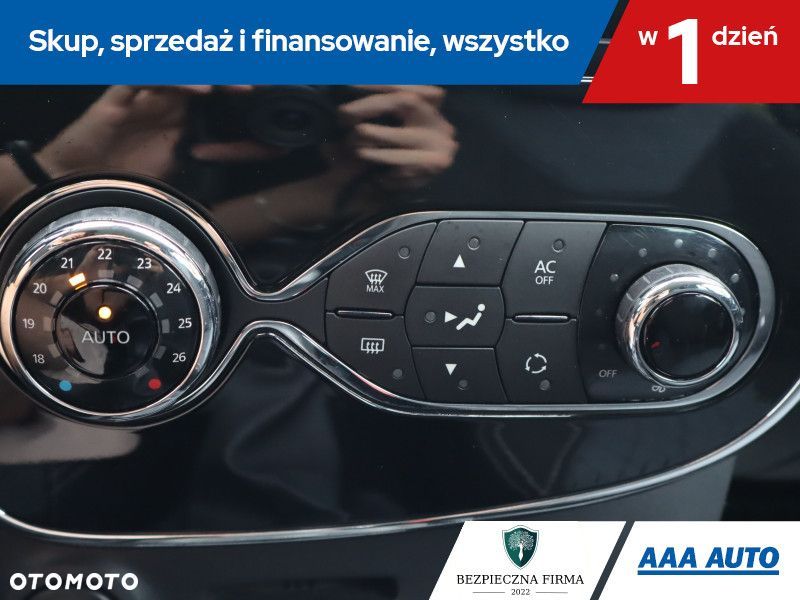 Renault Clio - 17
