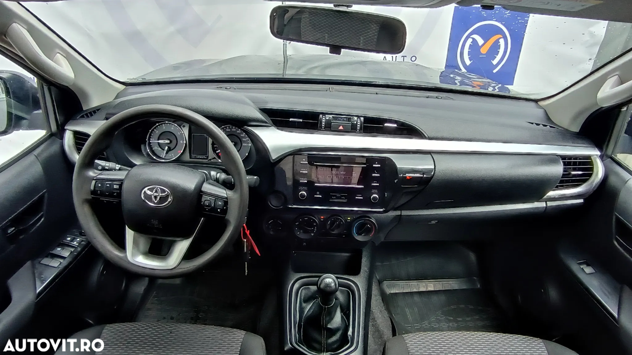 Toyota Hilux 2.4D 150CP 4x4 Double Cab 6MT Comfort - 16