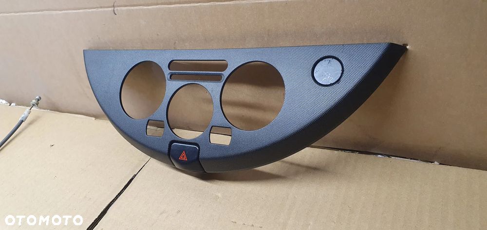 Ramka panelu nawiewu konsoli dekor przełącznik awaryjnych Nissan Note E11 - 4