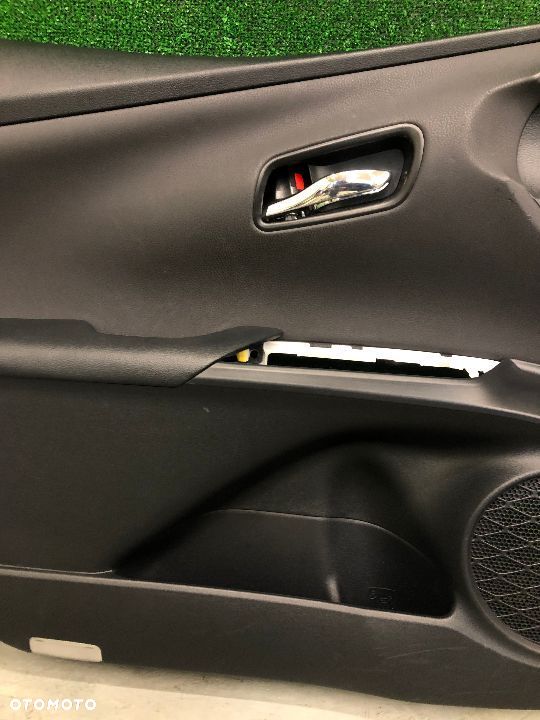 TOYOTA PRIUS IV 2015-> BOCZEK DRZWI LEWY PRZÓD PRZEDNIE XW50 67778-X1B12 - 3