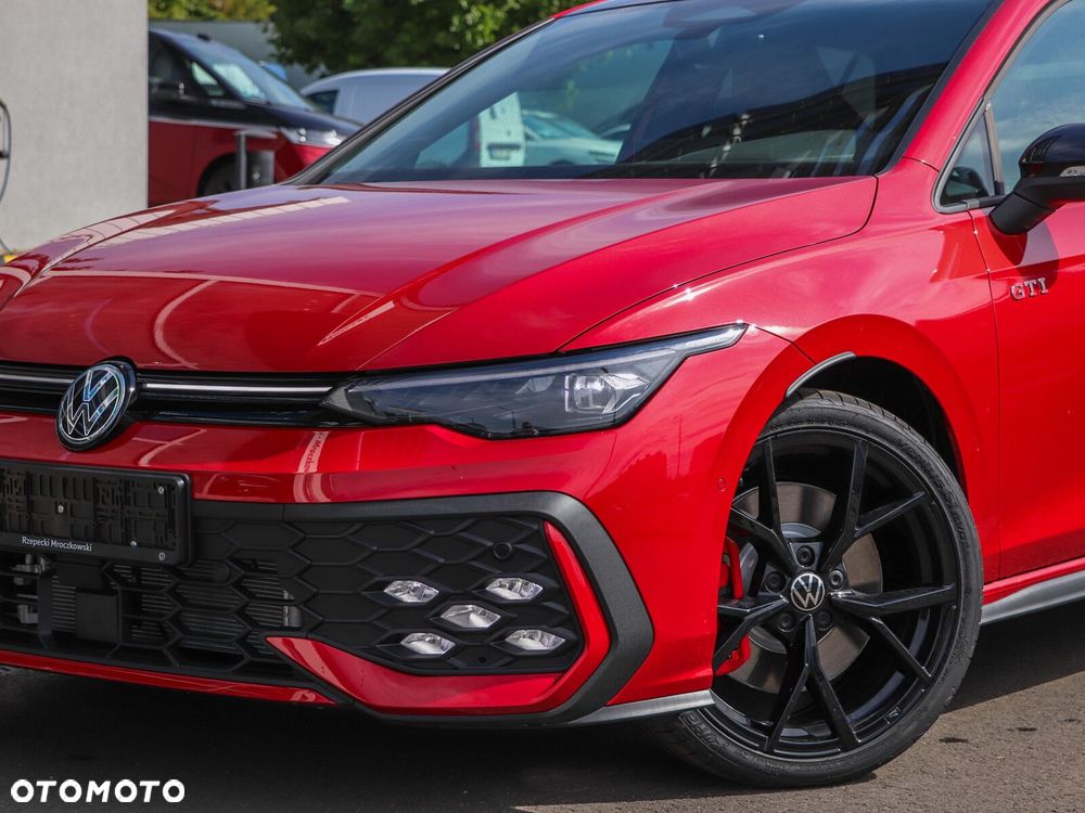 Volkswagen Golf - 10