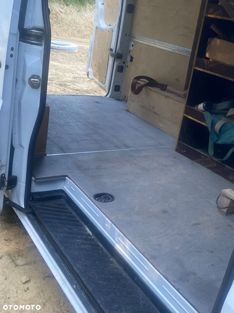 Mercedes-Benz Sprinter - 19