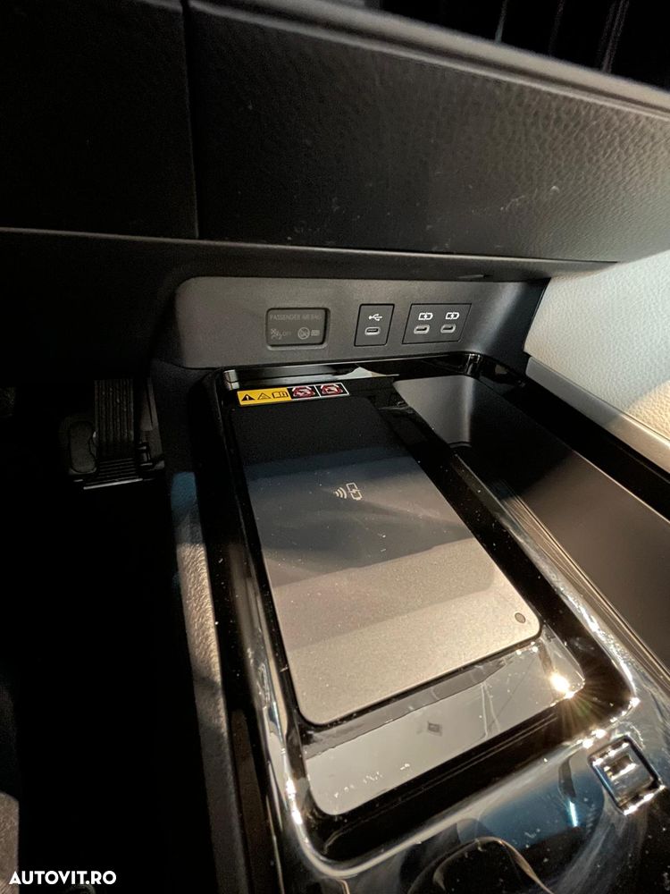 Toyota Camry 2.5 HEV Executive - 25