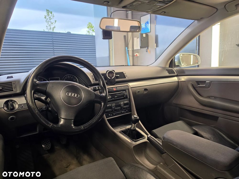 Audi A4 Avant - 8
