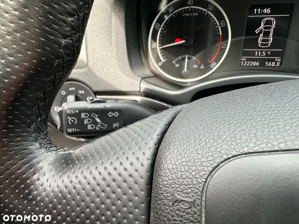 Skoda Octavia 2.0 TSI RS - 37