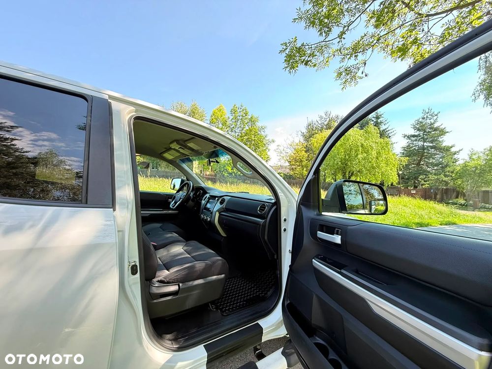 Toyota Tundra 5.7 4x4 Double Cab Limited - 24