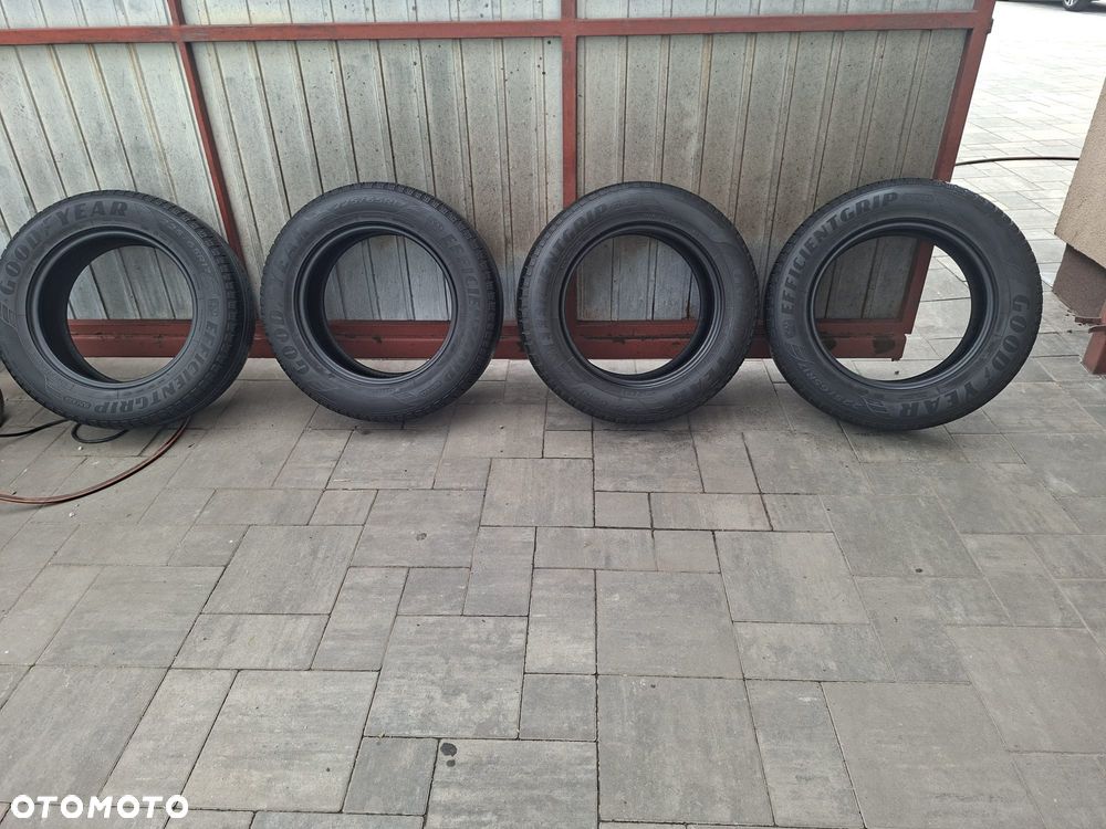 Opony letnie R17 225/65 - 1