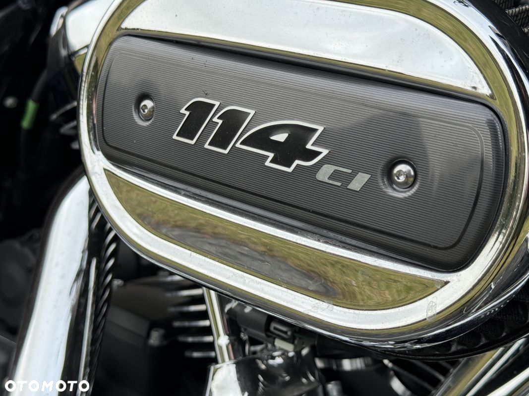 Harley-Davidson Touring Road Glide - 24