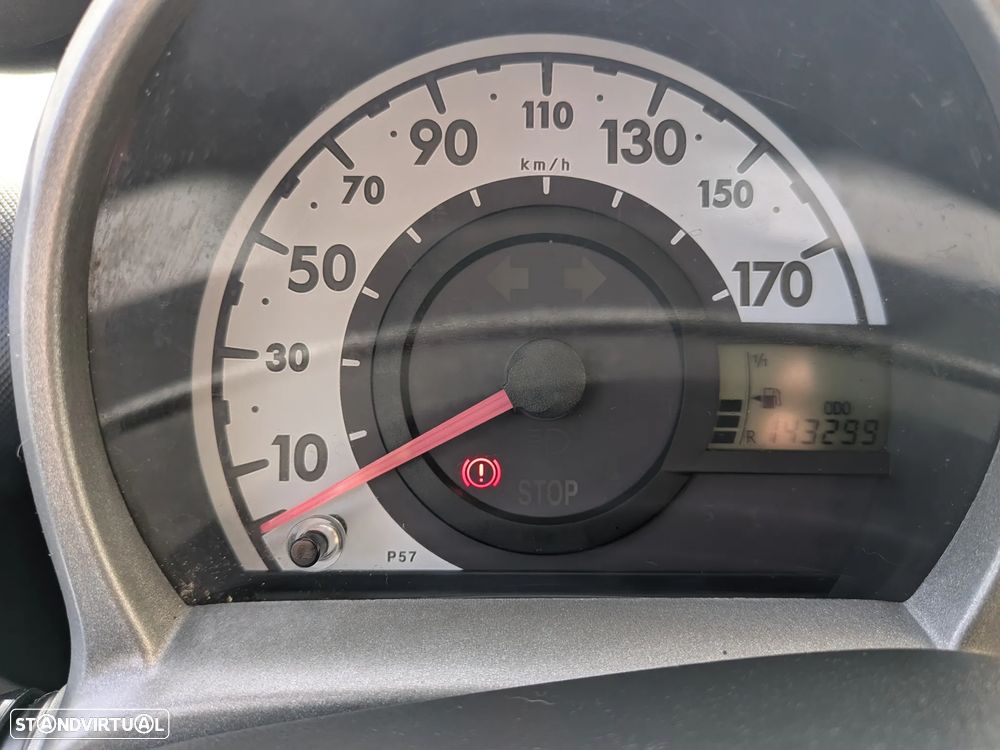 Toyota Aygo 1.0 + AC - 8