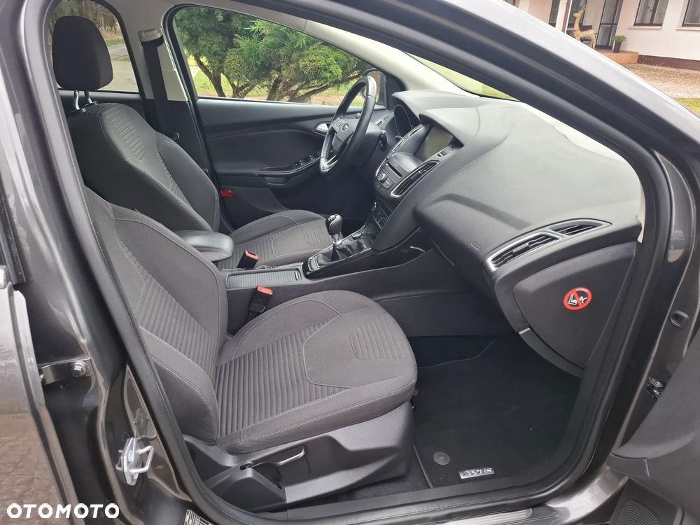 Ford Focus 1.0 EcoBoost Titanium - 17