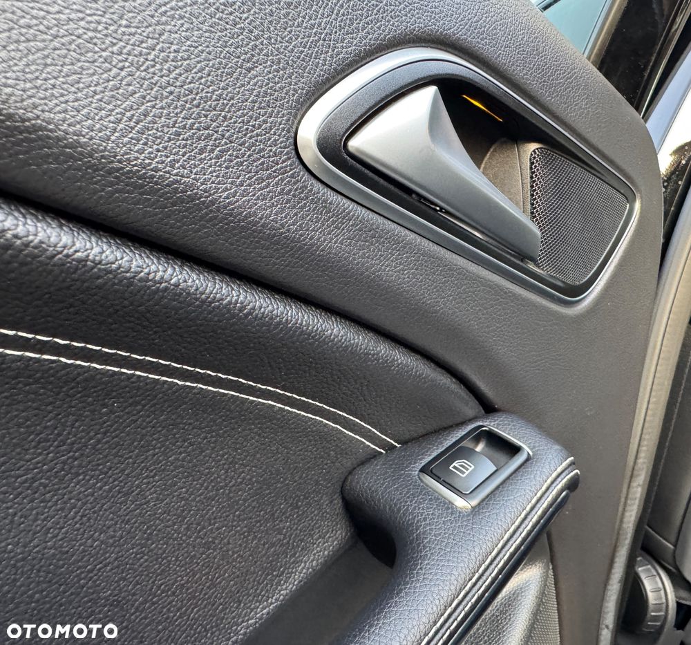 Mercedes-Benz Klasa A 180 Activity Edition - 26