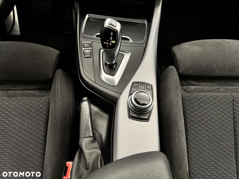 BMW Seria 1 - 24