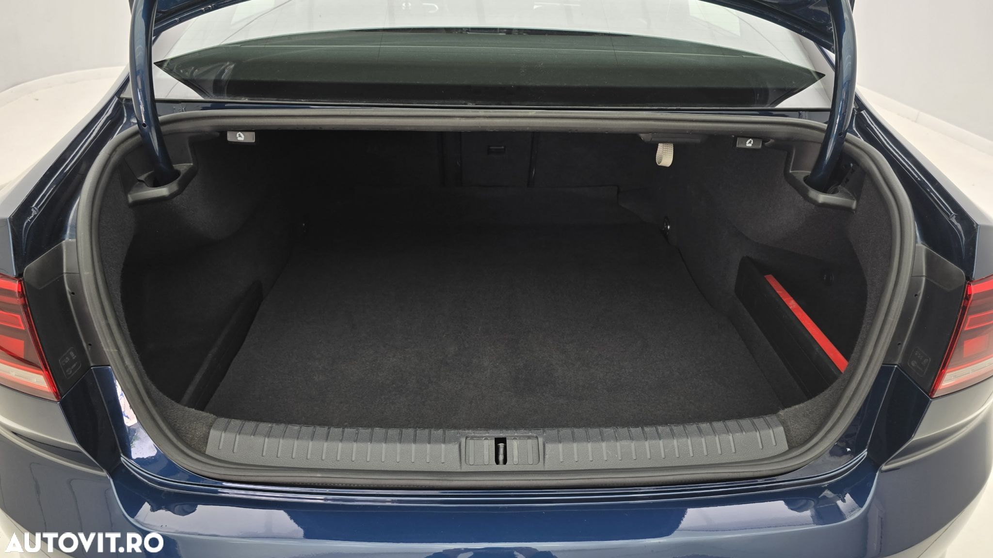 Volkswagen Passat 1.5 TSI ACT DSG Comfortline - 25