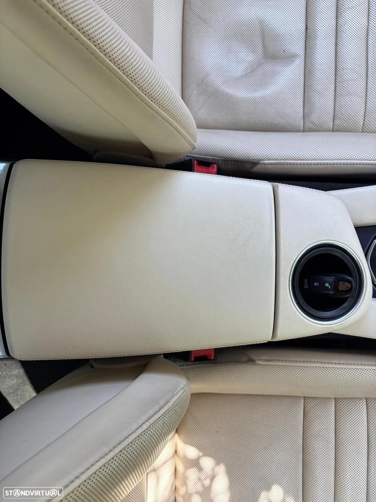 Porsche Panamera 4 E-Hybrid - 36