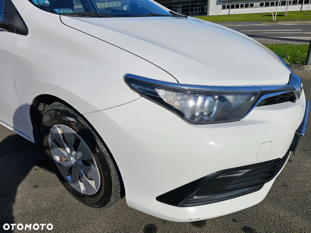 Toyota Auris 1.33 VVT-i Active - 9
