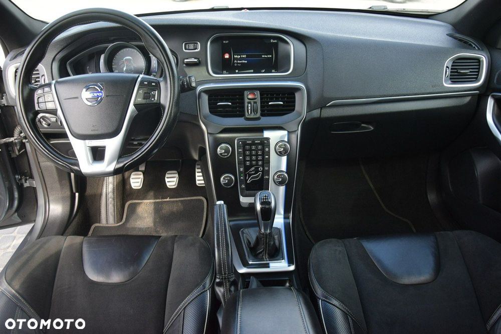 Volvo V40 D4 Drive-E R-Design Kinetic - 26
