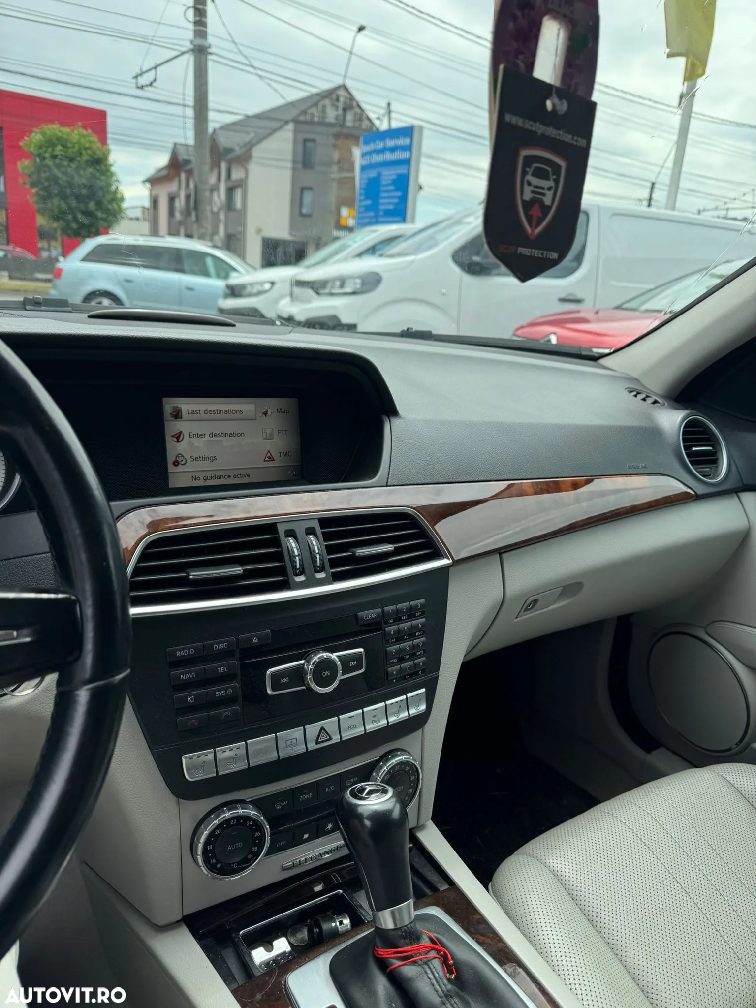 Mercedes-Benz C - 9