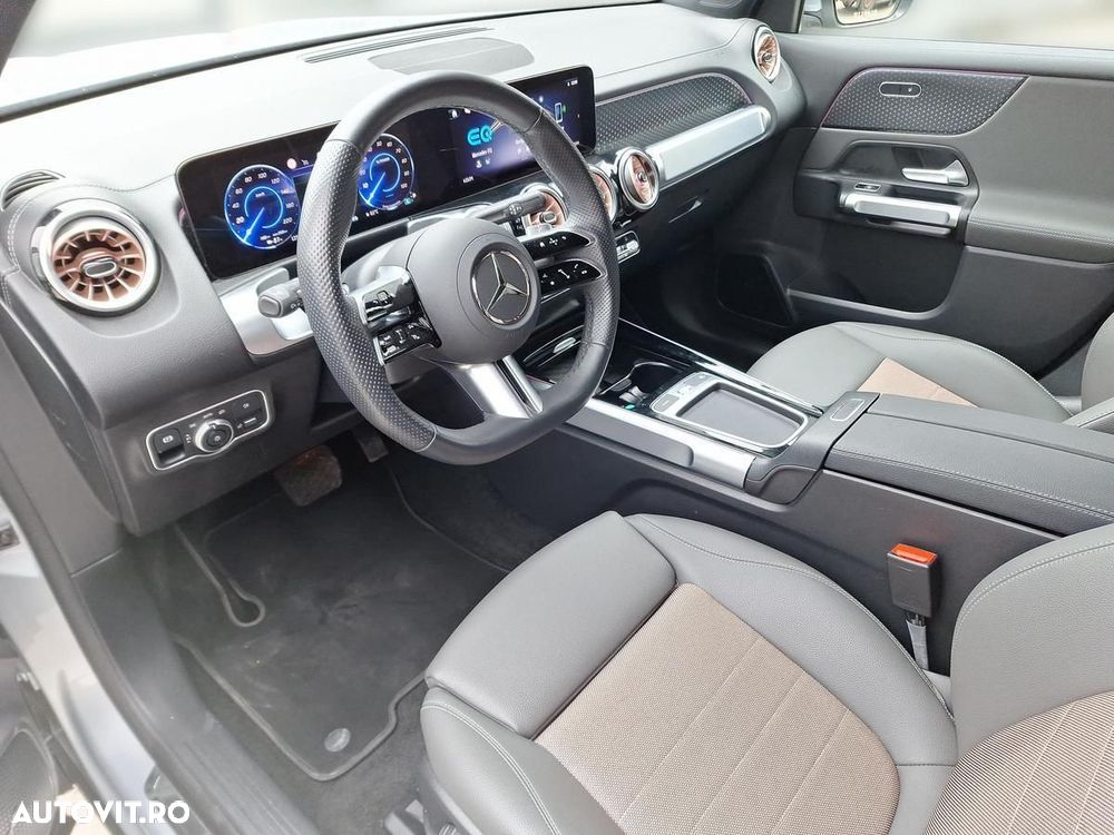 Mercedes-Benz EQB - 9