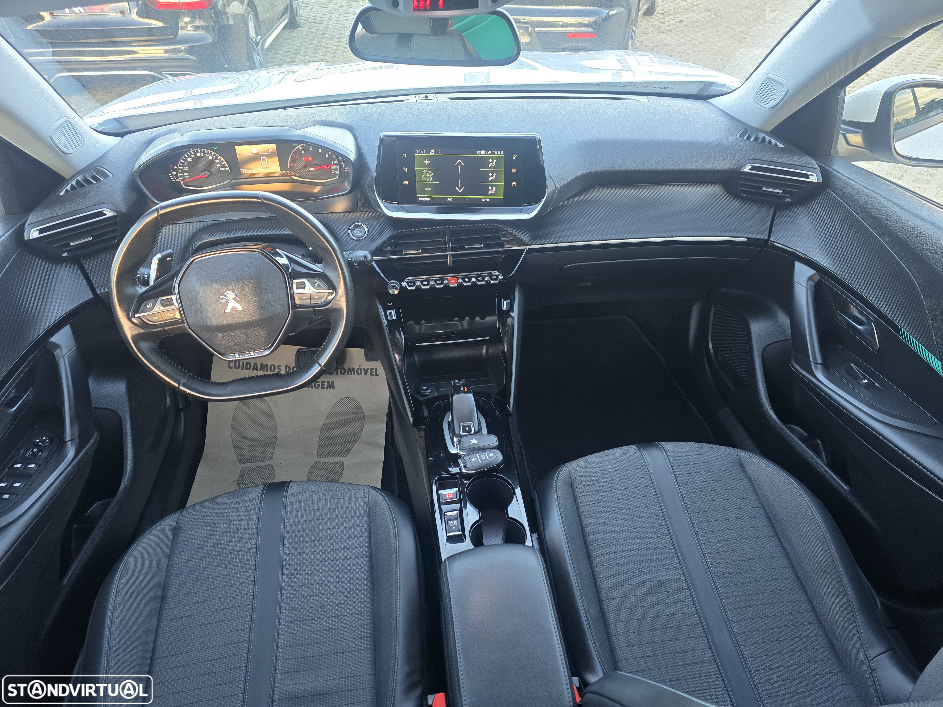 Peugeot 2008 1.5 BlueHDi Allure EAT8 - 16